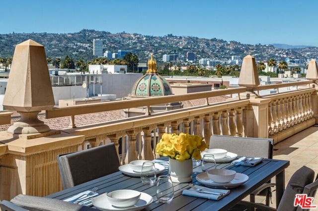 225 N Canon Drive 7C, Beverly Hills, CA 90210