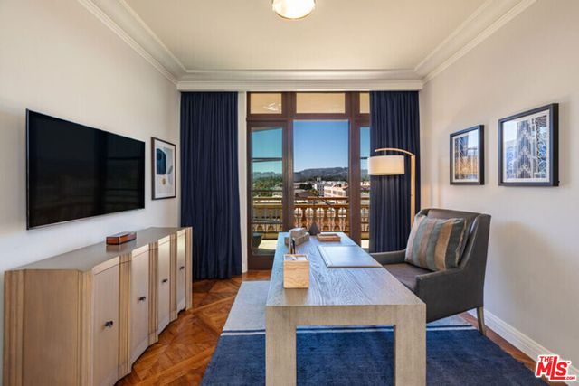 225 N Canon Drive 7C, Beverly Hills, CA 90210