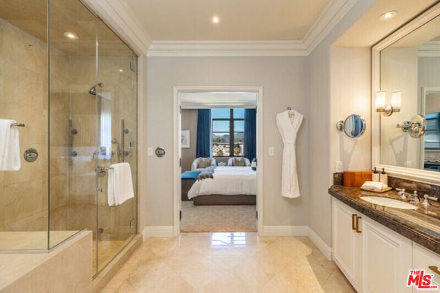 225 N Canon Drive 7C, Beverly Hills, CA 90210