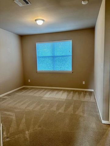 512 Eberhart LN 1204, Austin, TX 78745