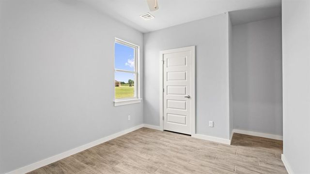 112 Olde Mill Road, Jones, OK 73049