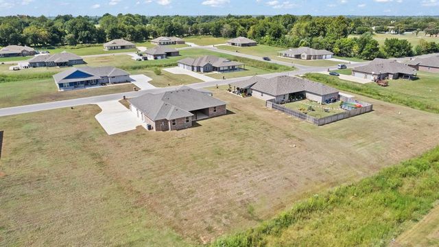 112 Olde Mill Road, Jones, OK 73049