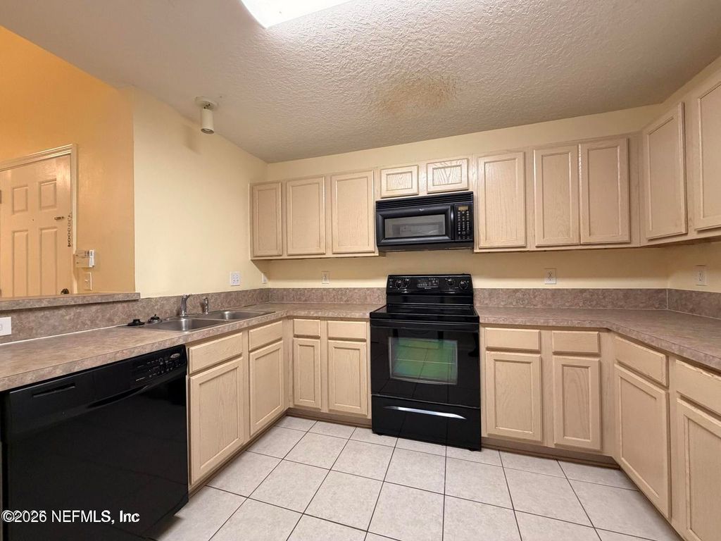7920 MERRILL Road 810, Jacksonville, FL 32277