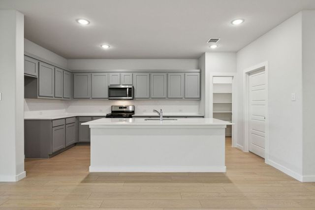 10532 Starpoint Road, Fort Worth, TX 76126