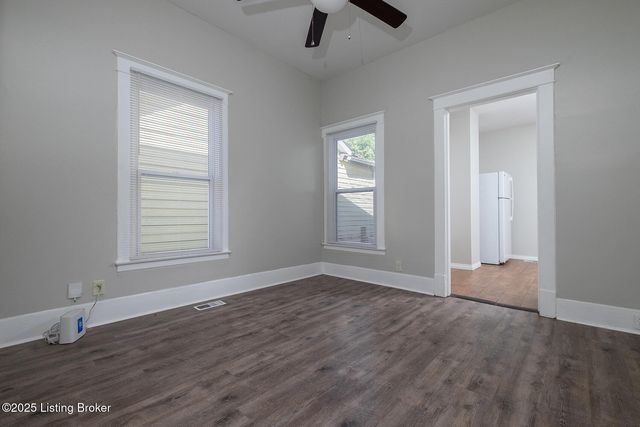 925 W Evelyn Ave, Louisville, KY 40215