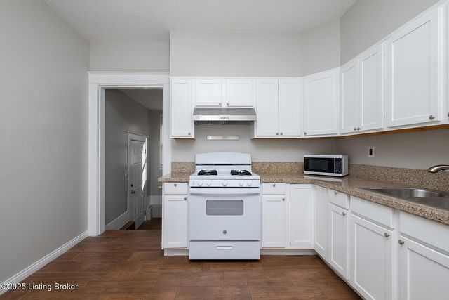 925 W Evelyn Ave, Louisville, KY 40215