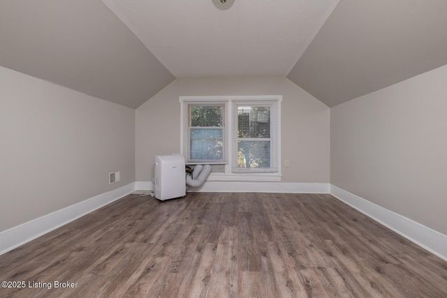 925 W Evelyn Ave, Louisville, KY 40215