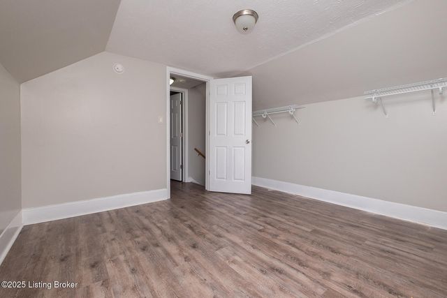 925 W Evelyn Ave, Louisville, KY 40215