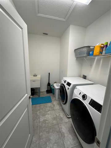 2403 BISCOTTO CIRCLE, Davenport, FL 33897