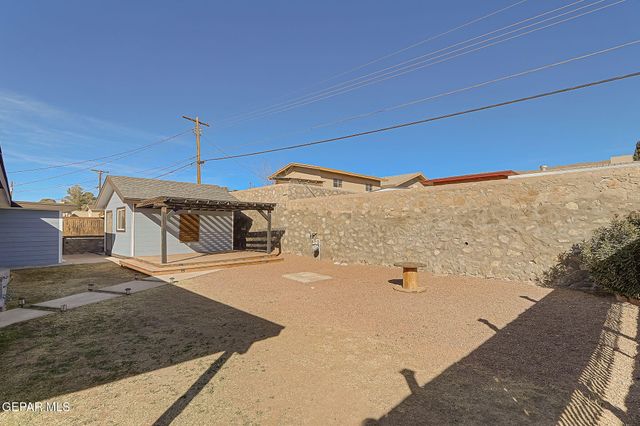 6040 Cabrillo Drive, El Paso, TX 79912