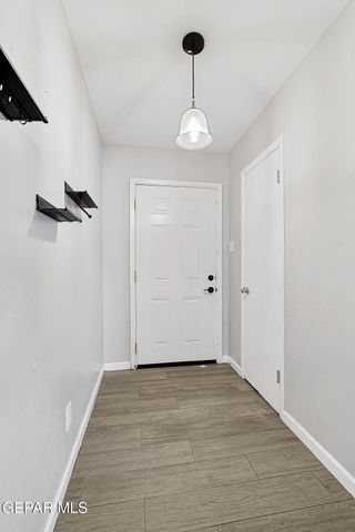 6040 Cabrillo Drive, El Paso, TX 79912