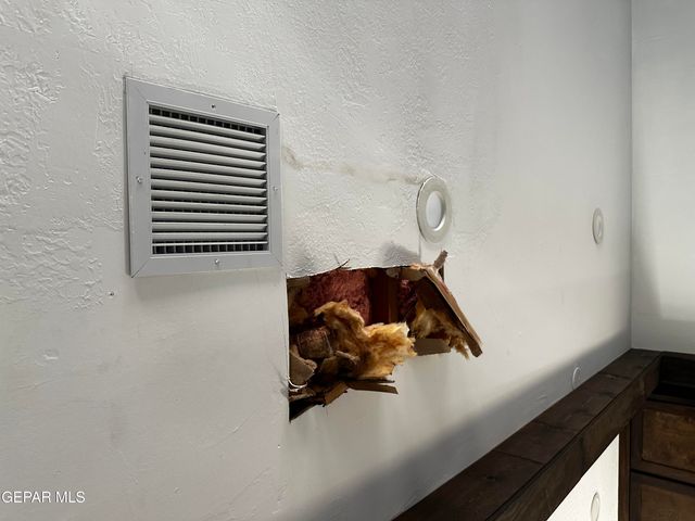 6040 Cabrillo Drive, El Paso, TX 79912