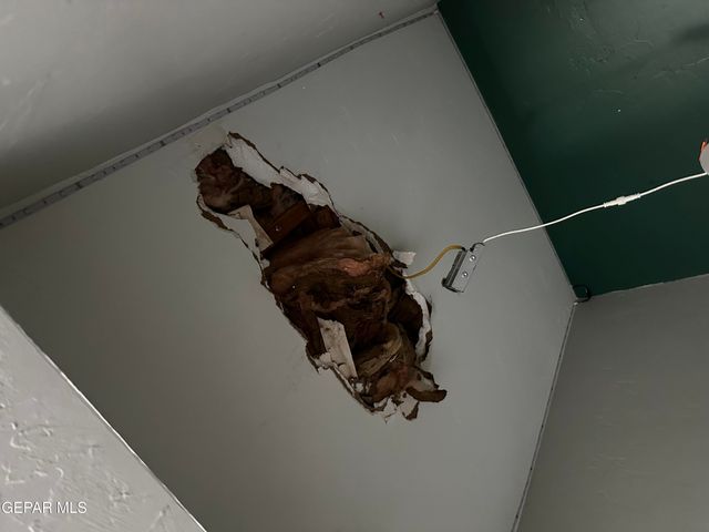 6040 Cabrillo Drive, El Paso, TX 79912