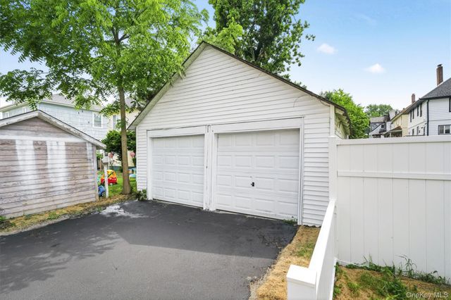 80 Beattie Avenue, Middletown, NY 10940