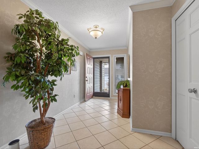 1122 Packard Place, Auburn, IN 46706