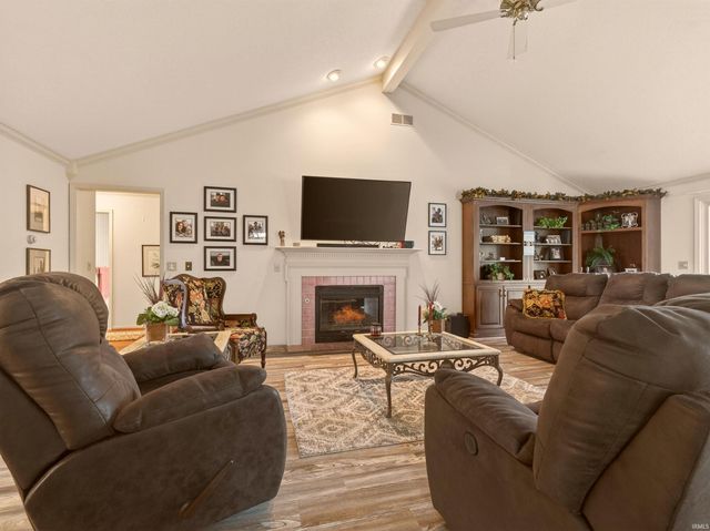 1122 Packard Place, Auburn, IN 46706