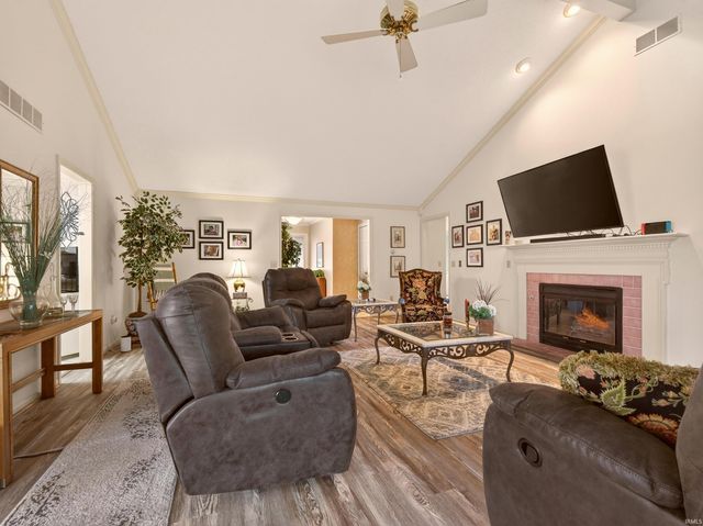 1122 Packard Place, Auburn, IN 46706