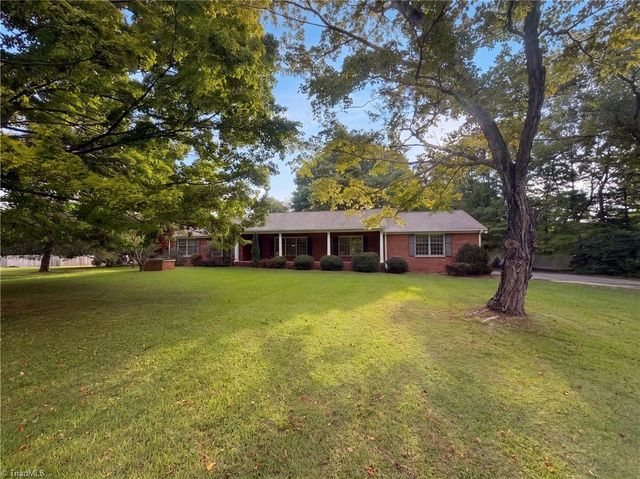 3828 Waterview Road, High Point, NC 27265