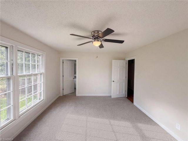 3828 Waterview Road, High Point, NC 27265