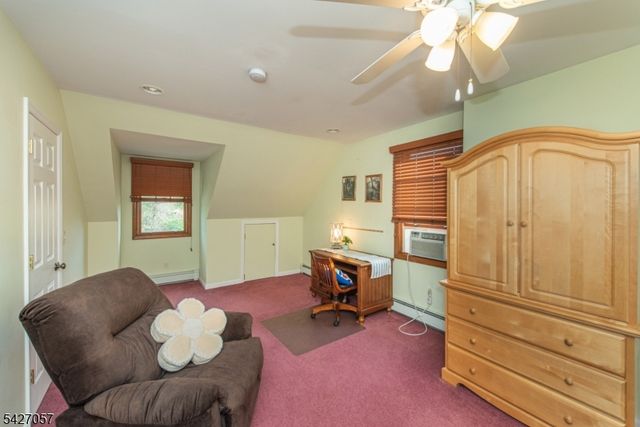 31 Stanley Ct, North Haledon Boro, NJ 07508