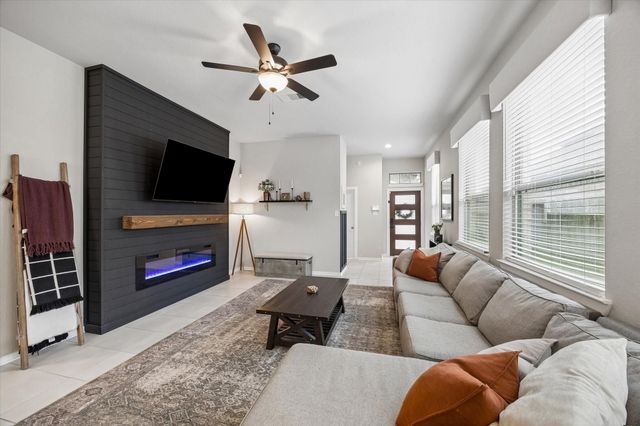 17238 Broadleaf Oak Drive, Hockley, TX 77447