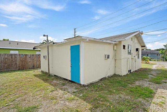 516 29TH STREET E, Palmetto, FL 34221