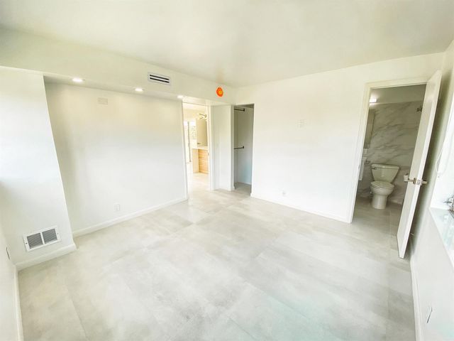 2755 NE 28th Avenue C1, Lighthouse Point, FL 33064