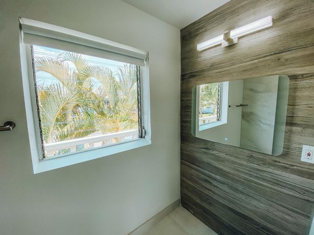 2755 NE 28th Avenue C1, Lighthouse Point, FL 33064