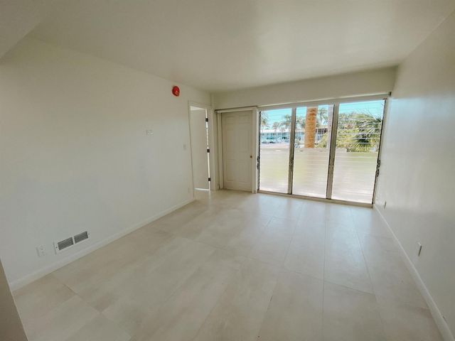 2755 NE 28th Avenue C1, Lighthouse Point, FL 33064