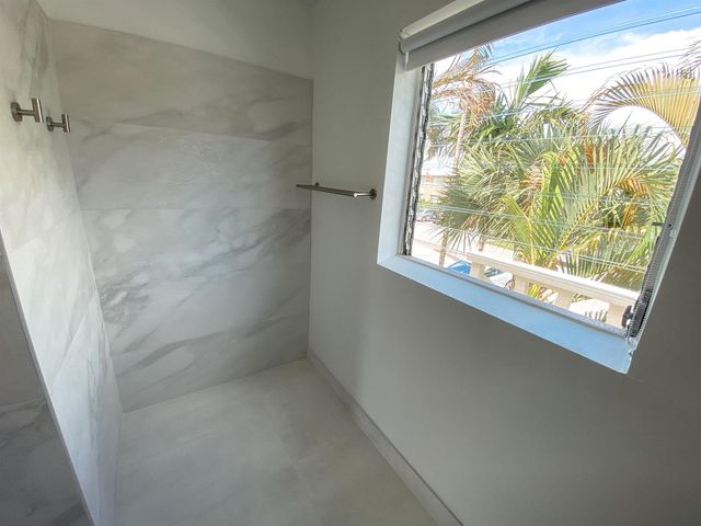 2755 NE 28th Avenue C1, Lighthouse Point, FL 33064