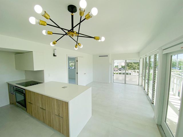 2755 NE 28th Avenue C1, Lighthouse Point, FL 33064
