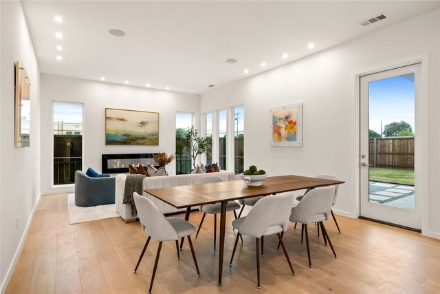 825 Nomas Street, Dallas, TX 75212