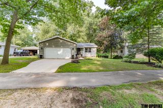 16661 152nd Avenue, Spring Lake, MI 49456