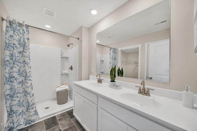 1175 Aspen Terrace, Greeneville, TN 37745