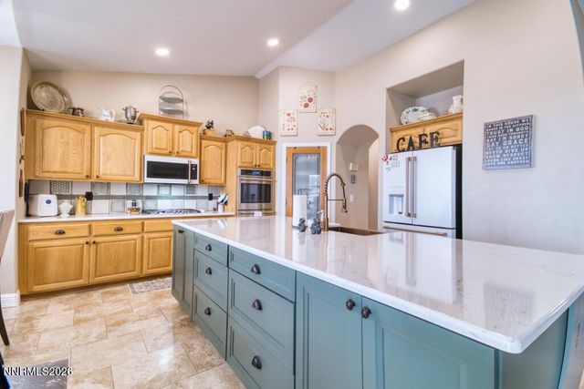 649 Saddle Horn Way, Fernley, NV 89408