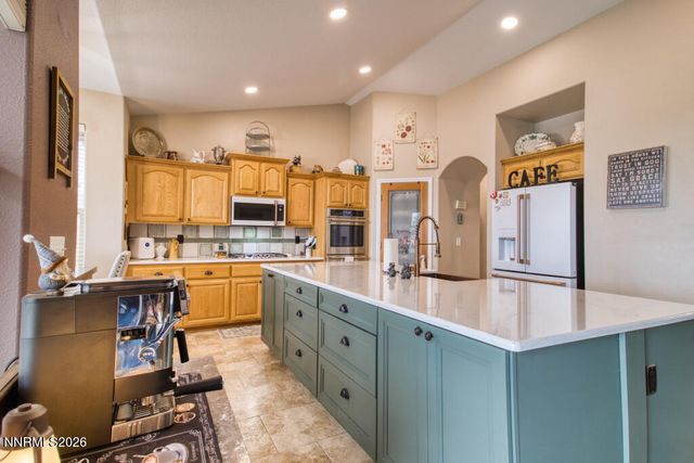 649 Saddle Horn Way, Fernley, NV 89408