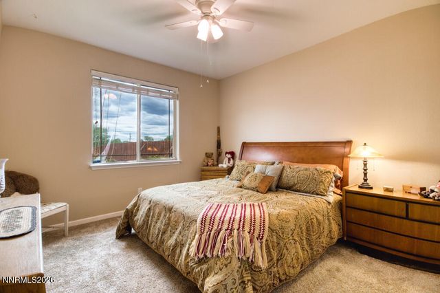 649 Saddle Horn Way, Fernley, NV 89408