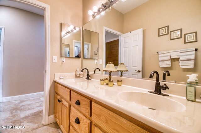 649 Saddle Horn Way, Fernley, NV 89408