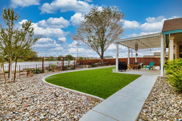649 Saddle Horn Way, Fernley, NV 89408