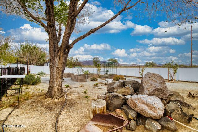 649 Saddle Horn Way, Fernley, NV 89408