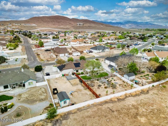 649 Saddle Horn Way, Fernley, NV 89408