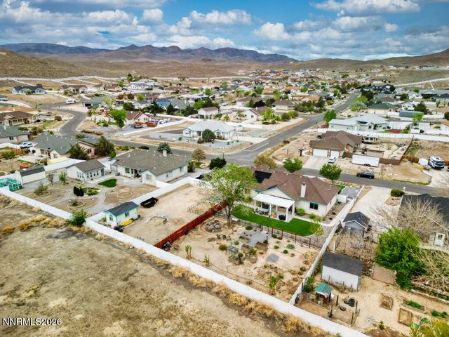 649 Saddle Horn Way, Fernley, NV 89408