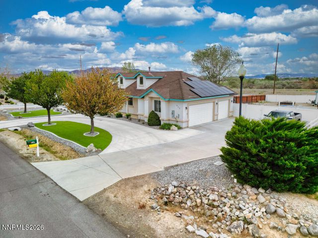 649 Saddle Horn Way, Fernley, NV 89408