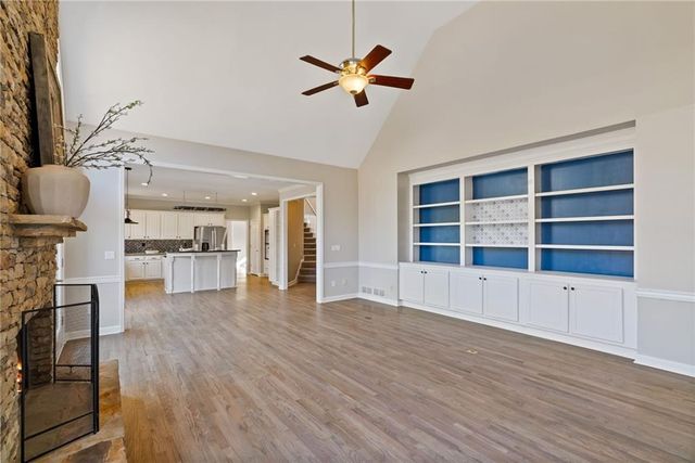 812 Lakemere Crest, Suwanee, GA 30024