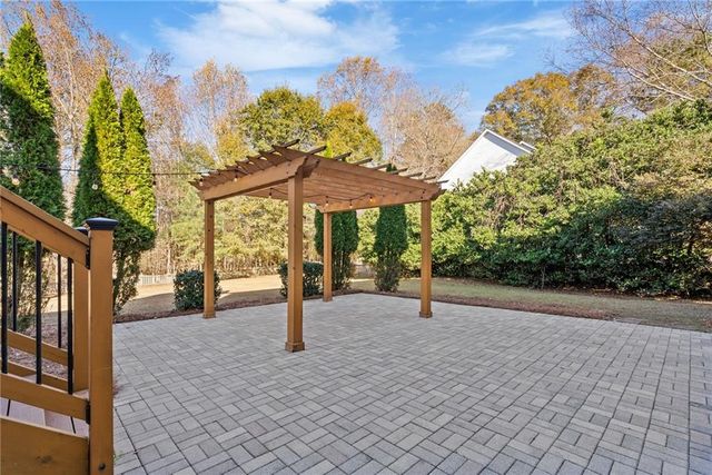 812 Lakemere Crest, Suwanee, GA 30024