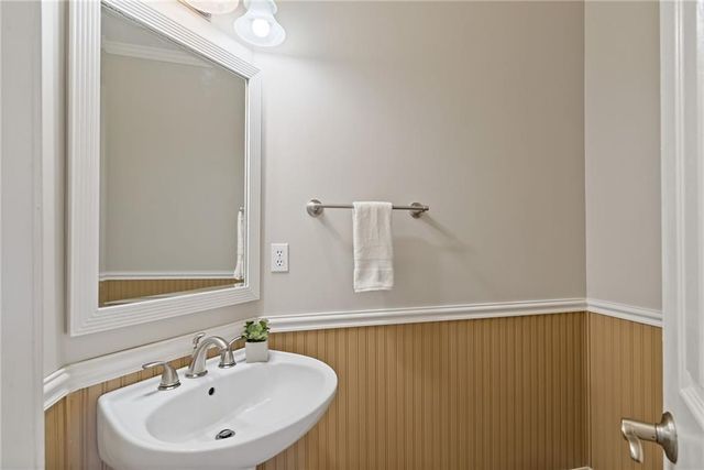 812 Lakemere Crest, Suwanee, GA 30024