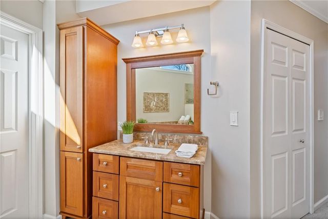 812 Lakemere Crest, Suwanee, GA 30024