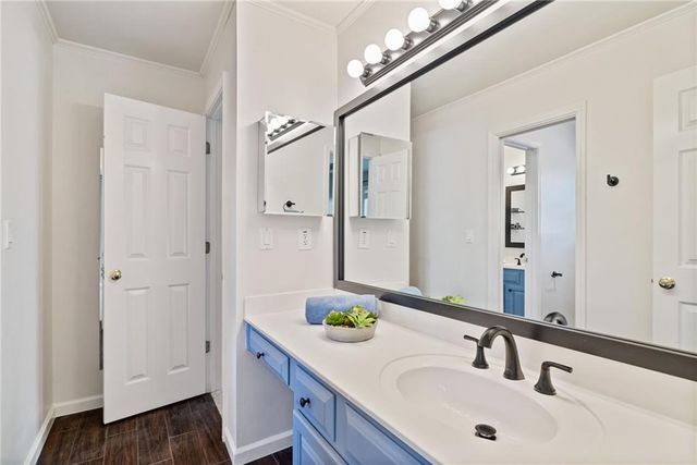 812 Lakemere Crest, Suwanee, GA 30024