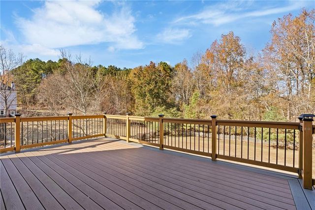 812 Lakemere Crest, Suwanee, GA 30024