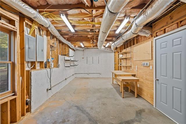 812 Lakemere Crest, Suwanee, GA 30024